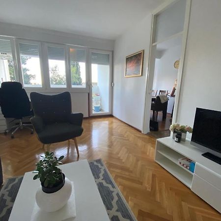 2 bedroom apartment/parking/market Split Bagian luar foto